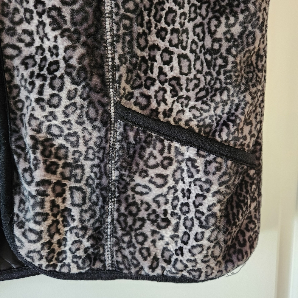 "BARRAGE" PLUSH ANIMAL PRINT ZIP FRONT VEST SIZE PETITE LARGE - Picture 4 of 5